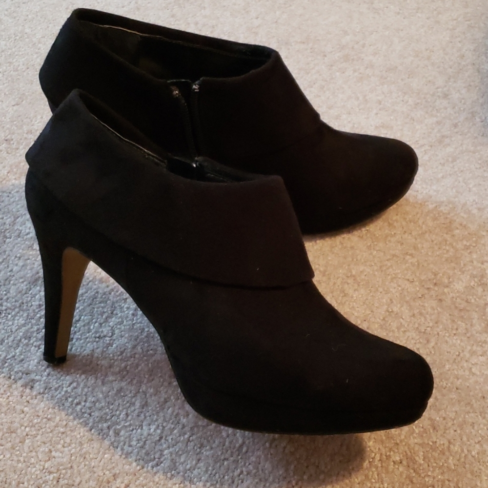 Adrienne Vittadini black suede booties.